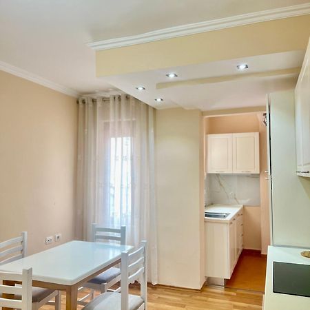 Skanderbeg Square Apartment 02 Tirana Exterior foto