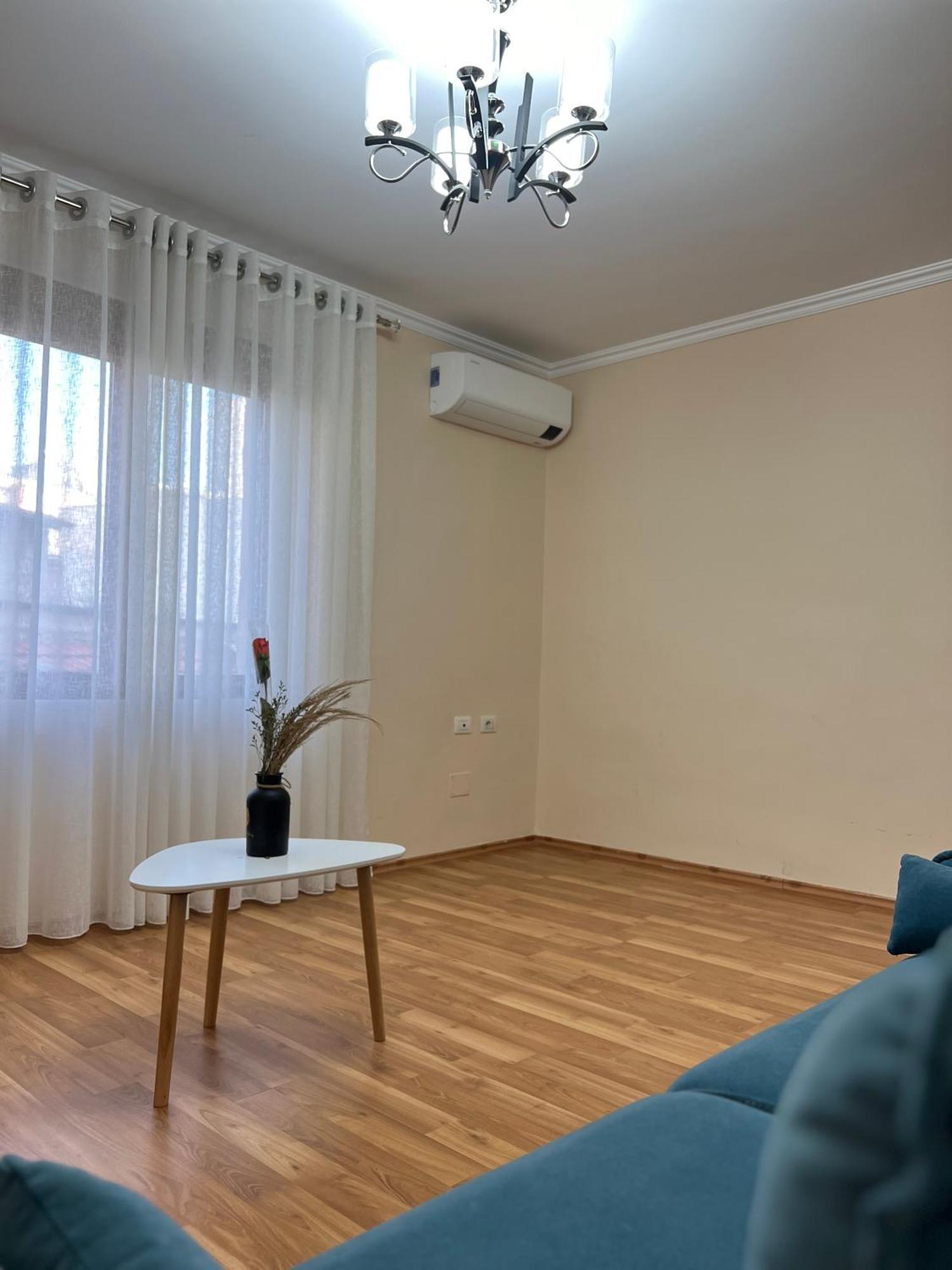 Skanderbeg Square Apartment 02 Tirana Exterior foto